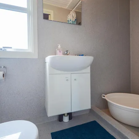 Hébergement de vacances Gorgeous Home In Haderslev With Wifi *